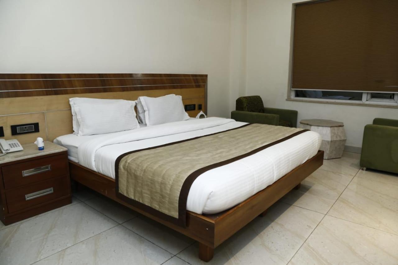 Hotel Pacific Roorkee Exterior foto